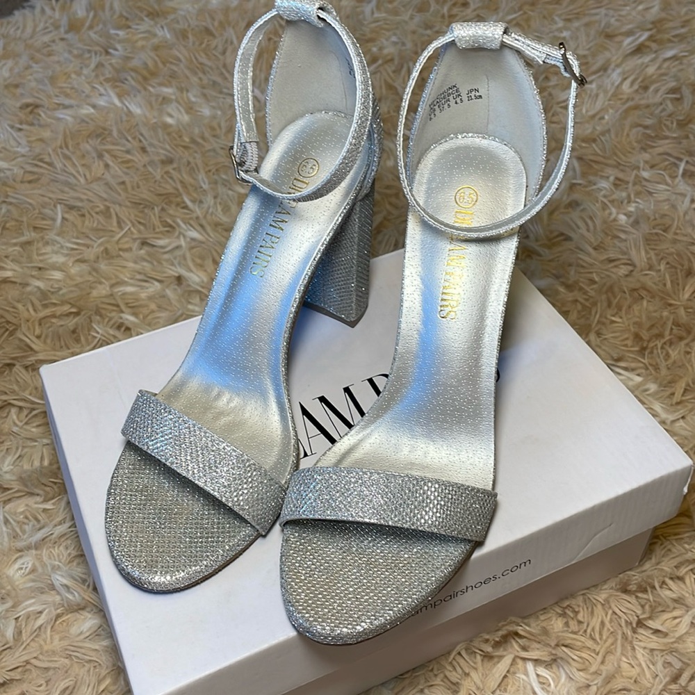 Dream Pairs Heels